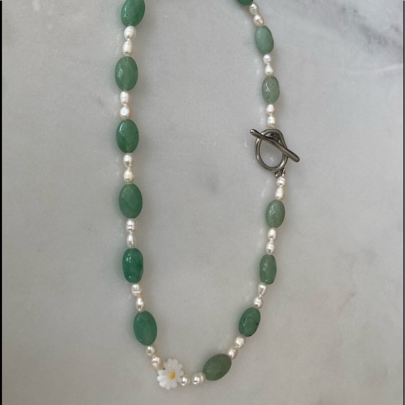 Handmade green jade necklace - Picture 2 of 3